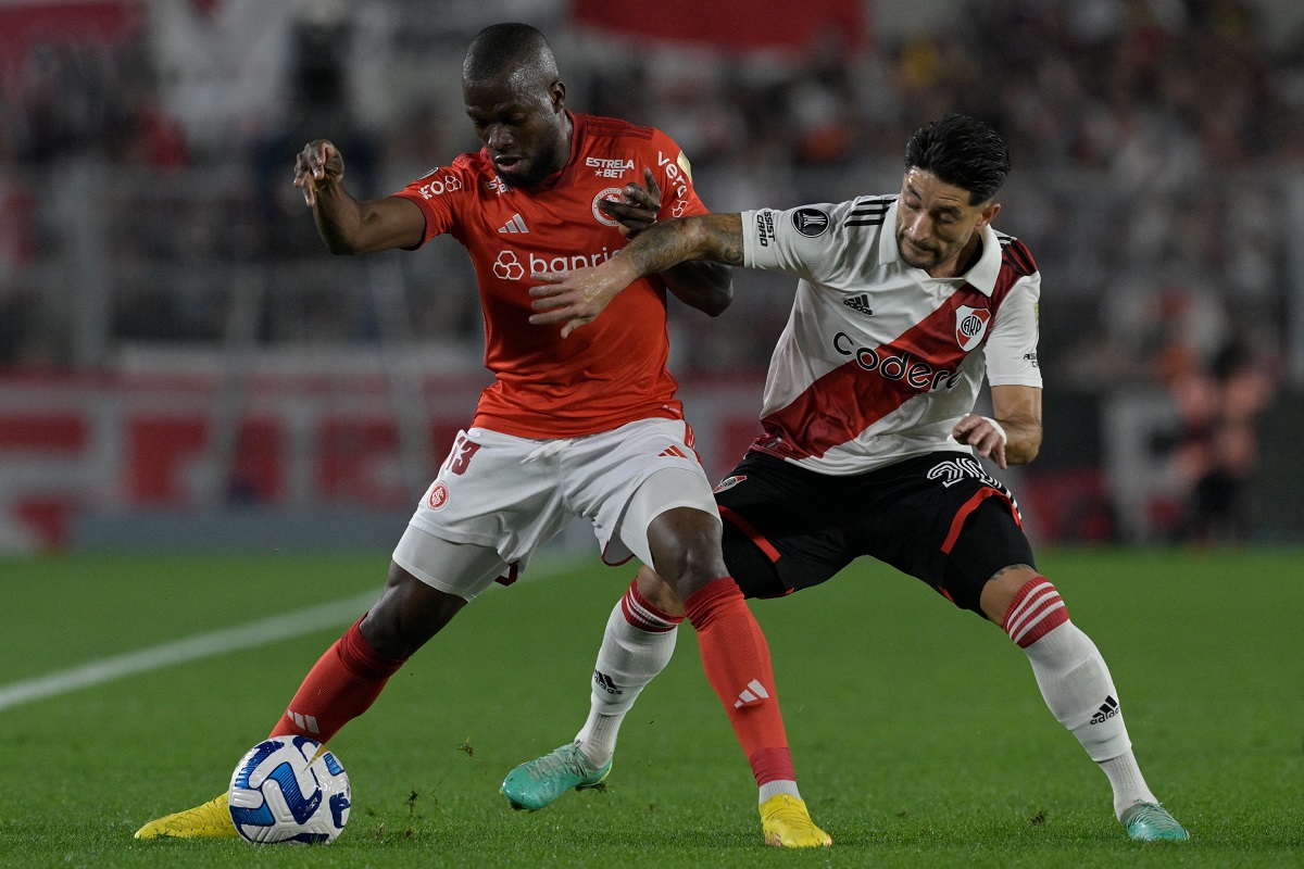 Enner Valencia marcó por primera vez con el Inter de Porto Alegre