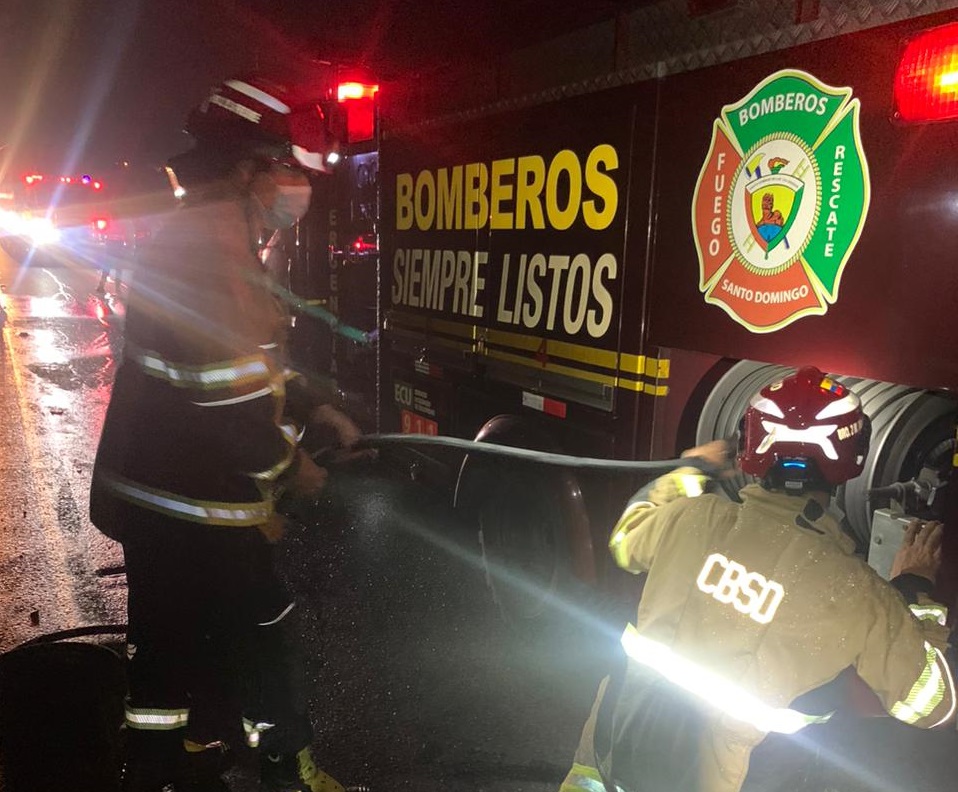 Hombre muere tras sufrir accidente de tránsito en la vía Santo Domingo-Alóag