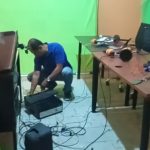 Delincuentes ingresaron a los estudios de Montecristi Radio y se llevaron varios equipos, entre ellos la consola principal.