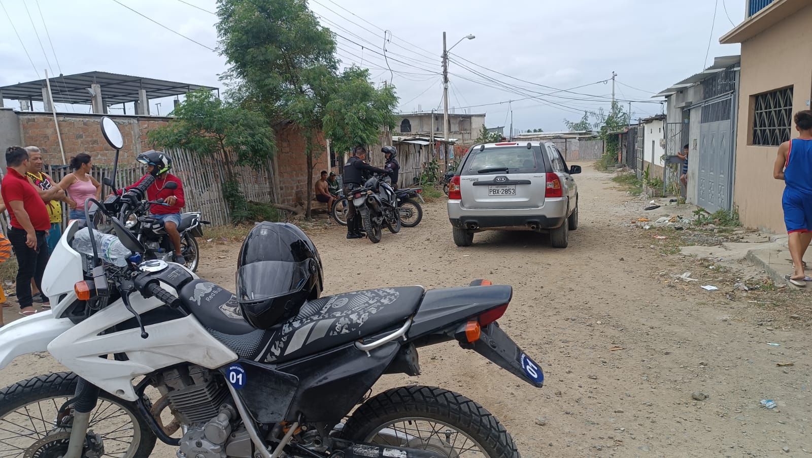 En la vía a la ciudadela La Revancha se registró un ataque armado a las 11h45 de este viernes 4 de agosto del 2023.