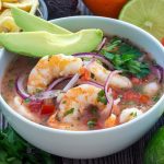 La preparación del tradicional  ceviche y del encebollado ahora cuesta más debido a lo costoso de los ingredientes.