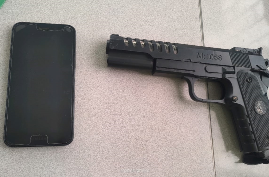 Hombre robó un celular amenazando a su víctima con un arma de juguete