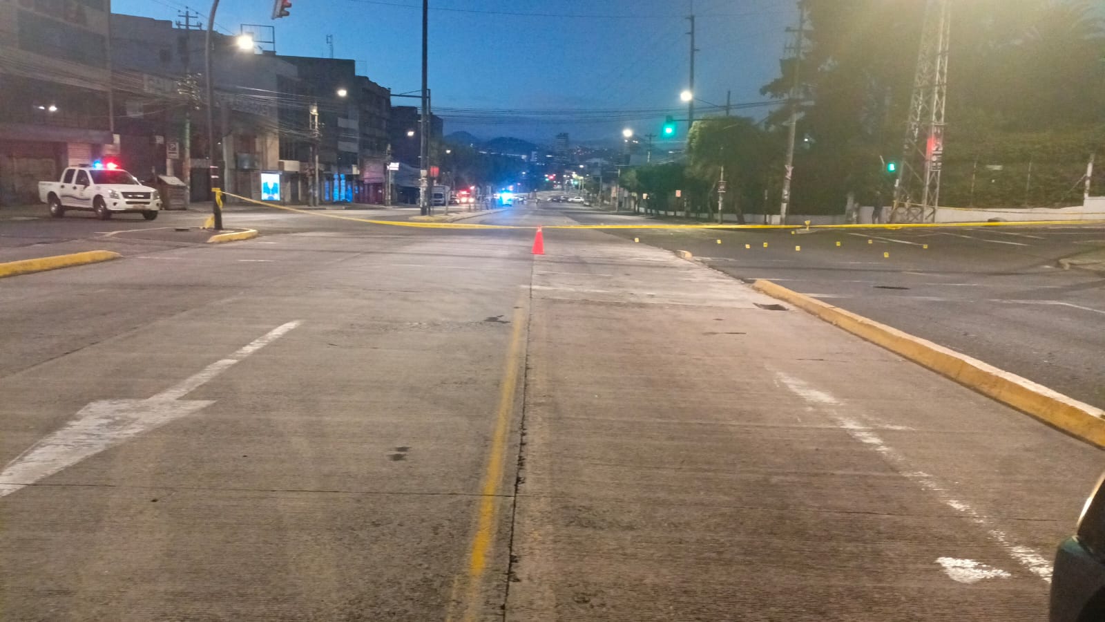 Un presunto delincuente fue abatido por la Policía durante un cruce de balas registrado en el norte de Quito.