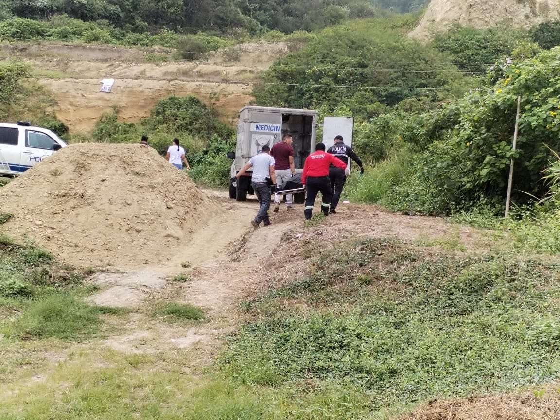 Hallan un cuerpo flotando en la playa de Briceño