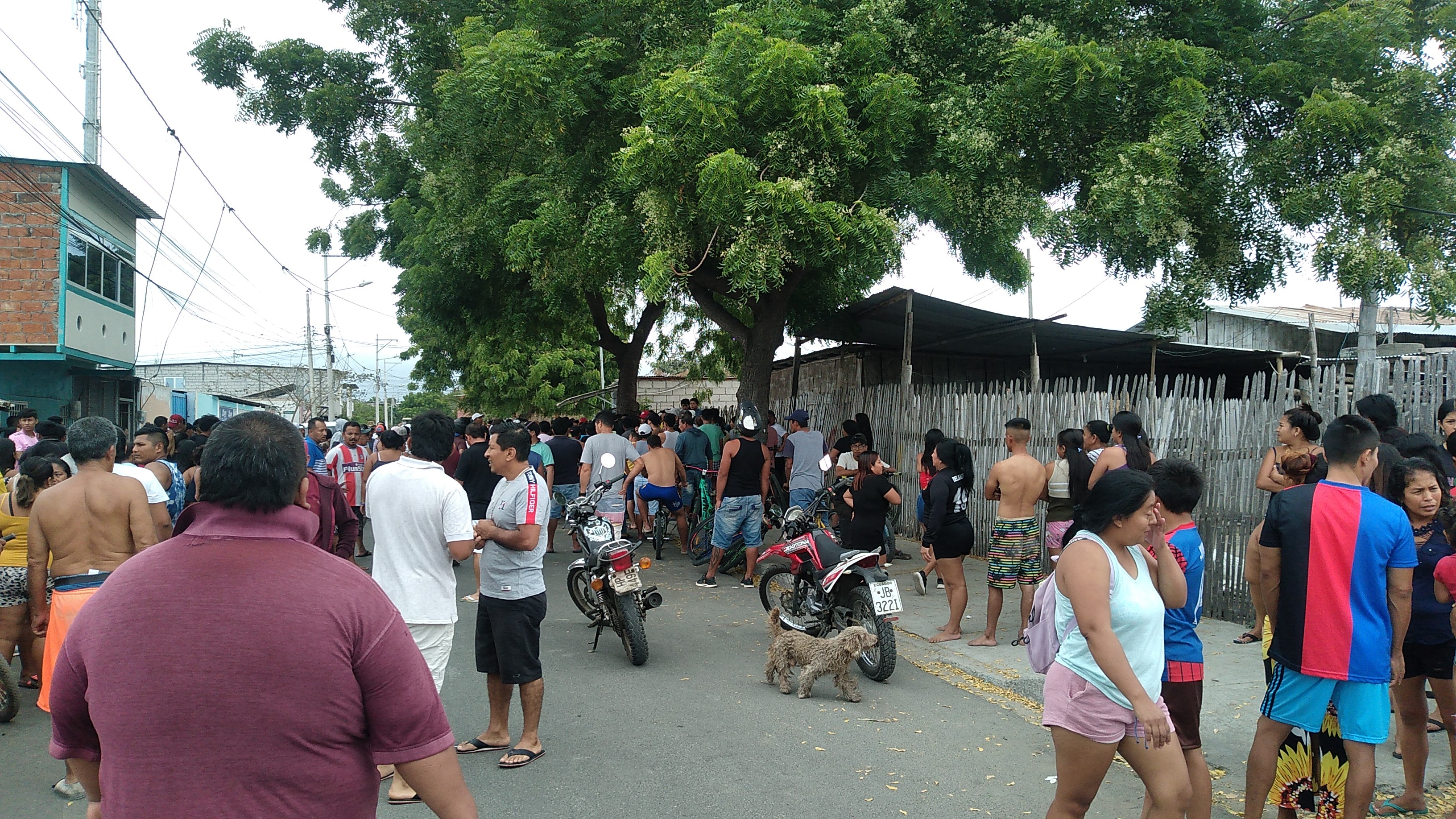 Dos hermanos son asesinados en el barrio Nueva Esperanza, en Manta