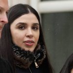 Emma Coronel, esposa de 'El Chapo', sale de prisión