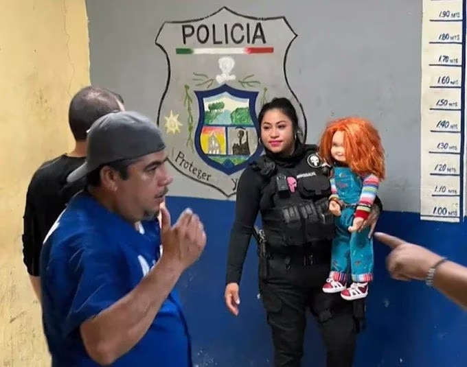 Chucky fue detenido y esposado por 'asustar' a ciudadanos