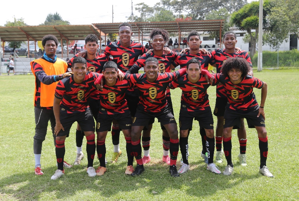 AV25, el club de Antonio Valencia, quedó eliminado de los dieciseisavos de los playoffs por el ascenso en la segunda categoría.