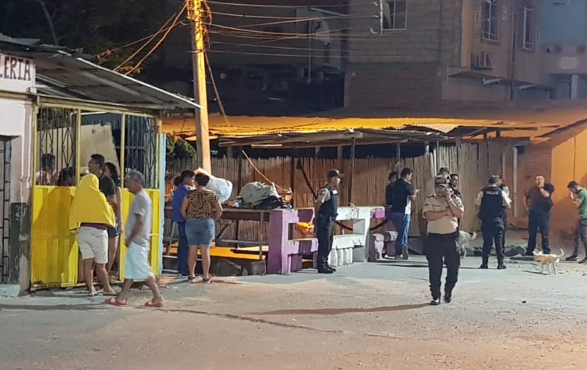 Barrio Amazonas de Manta, dos muertos y un herido