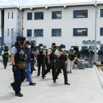 Seis reclusos implicados en el crimen de Fernando Villavicendio fueron sacados de la cárcel donde estaban.