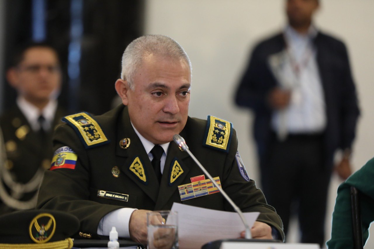 Fausto Salinas deja la Comandancia General de la Policía Nacional, así lo confirmó Juan Zapata, ministro del Interior.