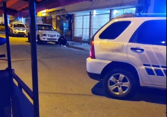 Tres personas fueron alcanzadas por las balas en un ataque armado registrado durante una reunión familiar.