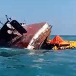 Un barco pesquero se hundió frente a las costas de Chanduy, parroquia rural del cantón Santa Elena, confirmó la Armada del Ecuador.