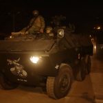 Tanques militares y miembros de las Fuerzas Armadas se concentran en los exteriores de la Penitenciaría del Litoral, en Guayaquil.