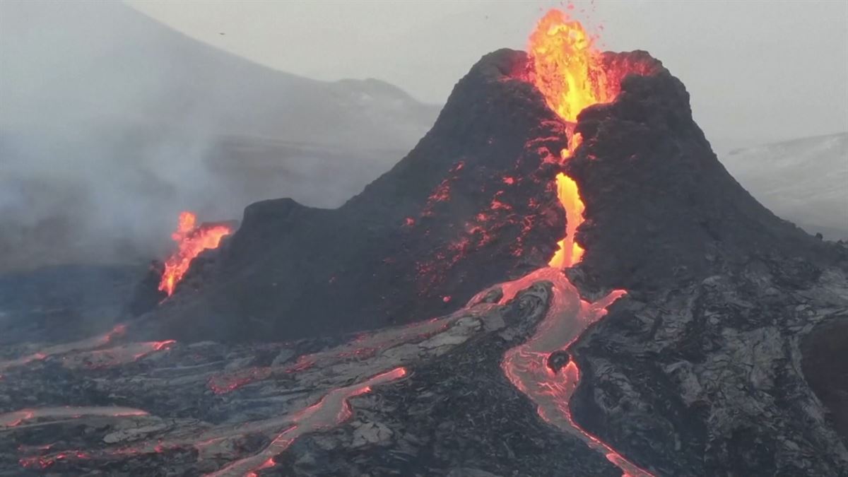 Más de dos mil temblores en dos días en Islandia ante inminente erupción de volcán