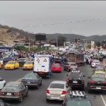 Funcionarios y trabajadores del Municipio de Montecristi cerraron la circulación vehicular en el sector de "La Y" de este cantón.