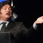 Javier Milei, candidato a la Presidencia de Argentina confirmó que en caso de ganar las elecciones dolarizará al país.
