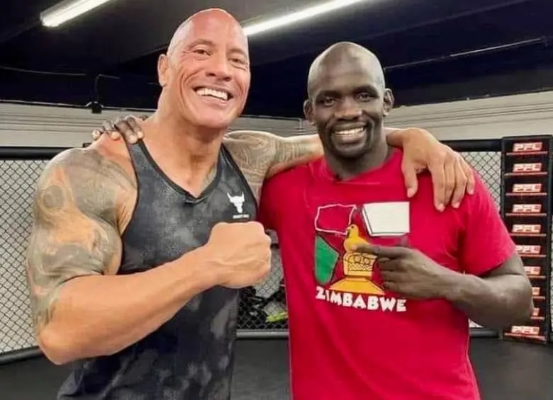 Dwayne Johnson es uno de los actores más conocidos en el mundo del cine y también en el mundo de la lucha libre.