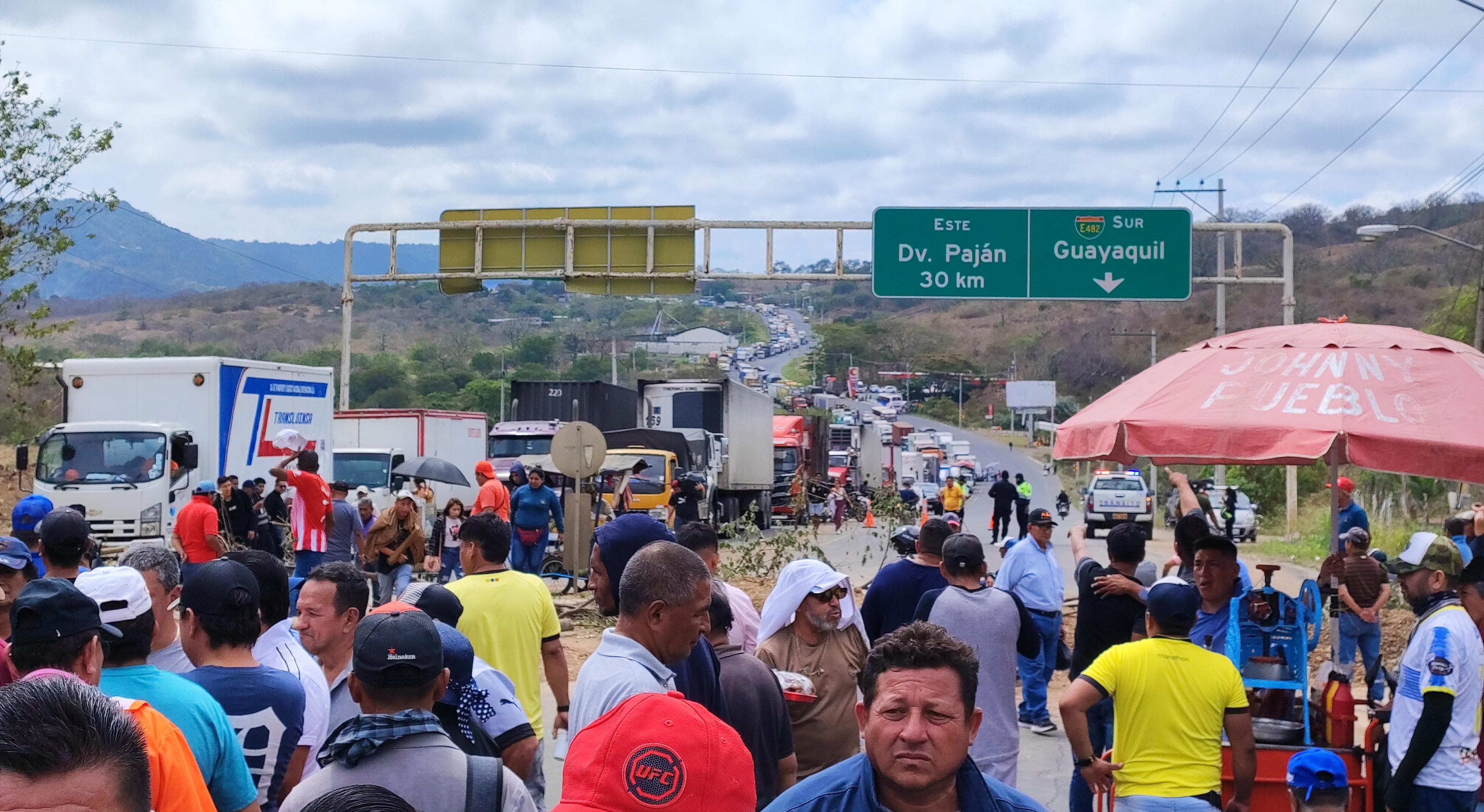 Está habilitada al tránsito la vía Jipijapa-Guayaquil
