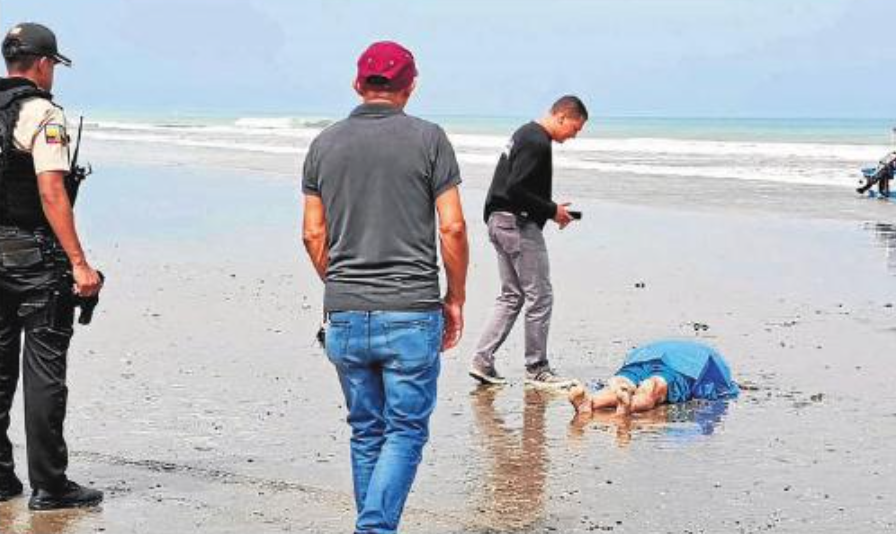 Cuerpo de hombre que se ahogó en la playa El Murciélago sigue en la morgue