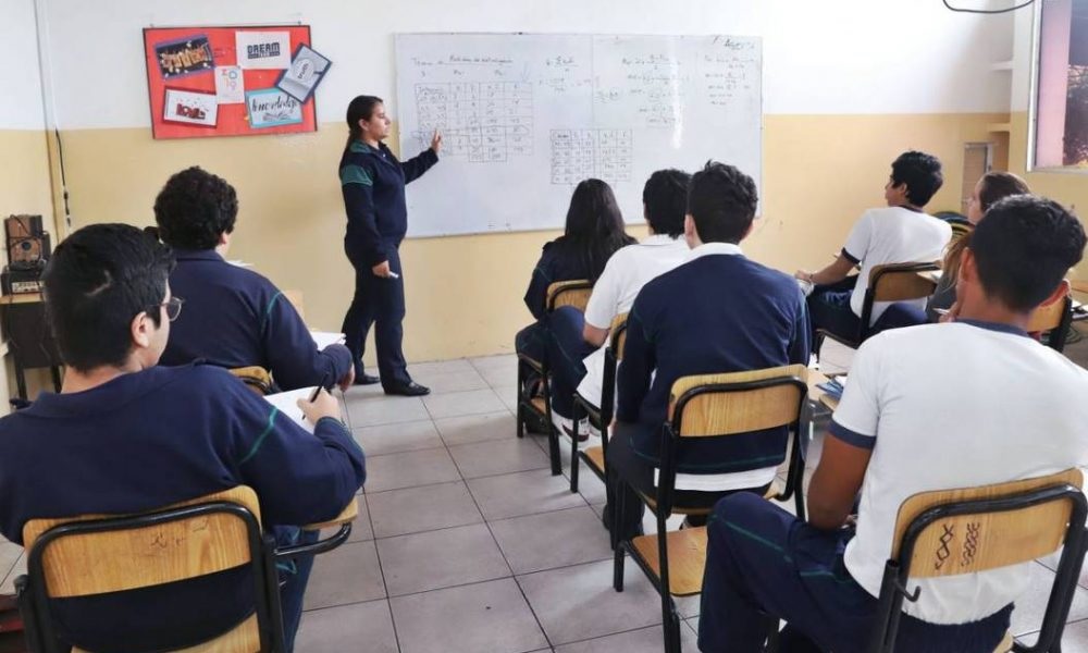 Estudiantes cuentan los días para sus vacaciones