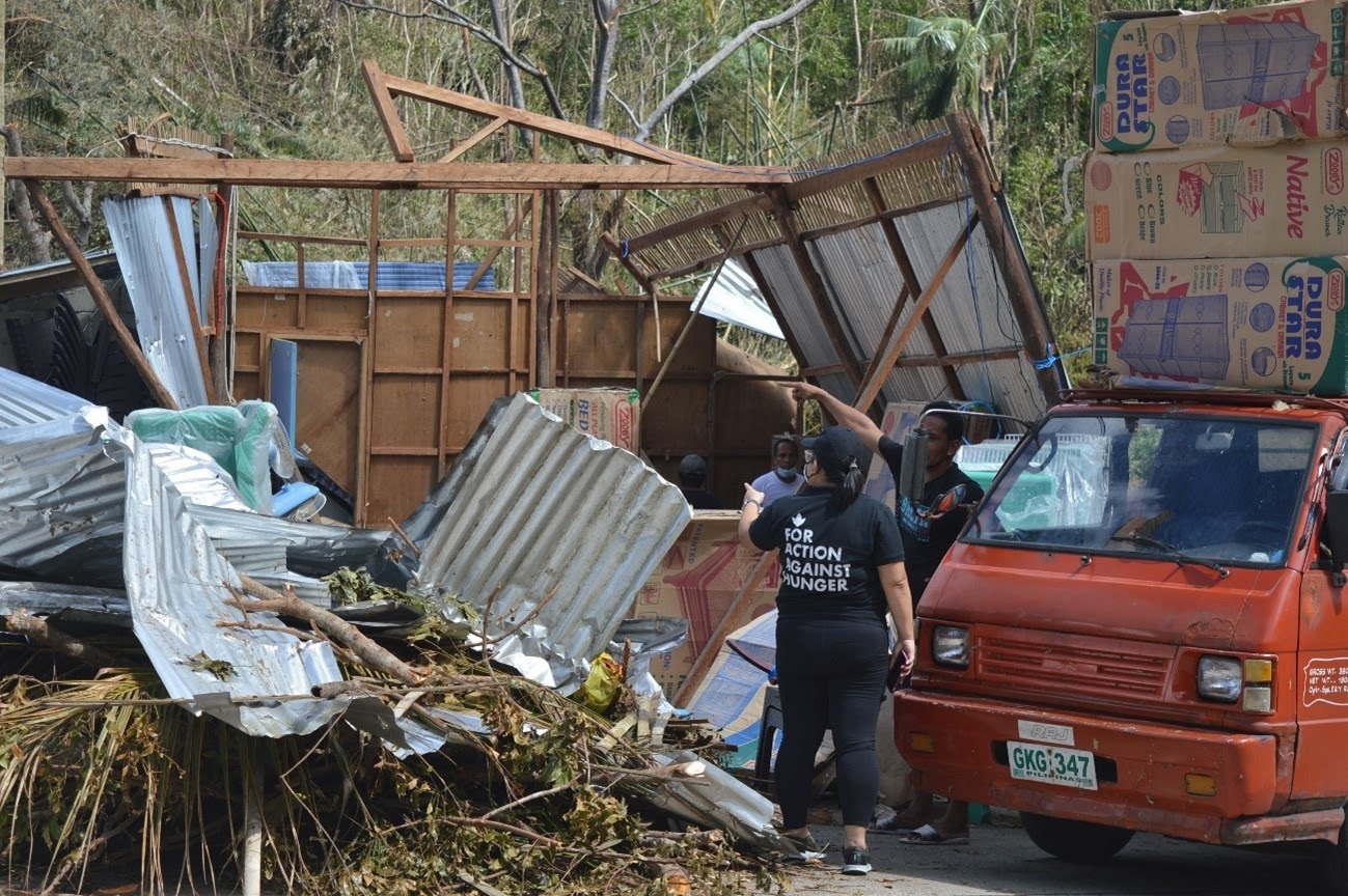 Al menos tres muertos y más de 100.000 evacuados por un terremoto en Filipinas