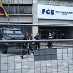 Ante una alerta de posibles ataques, el edificio matriz de la Fiscalía General del Estado (FGE), en Quito, fue blindado.
