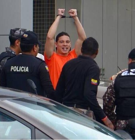 Un juez de Guayaquil dispuso el traslado del exministro Iván Espinel a una casa de salud privada en la provincia de Manabí.