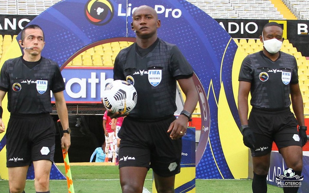 Augusto Aragón será el árbitro central en la final de vuelta de la LigaPro entre Liga de Quito e Independiente del Valle.