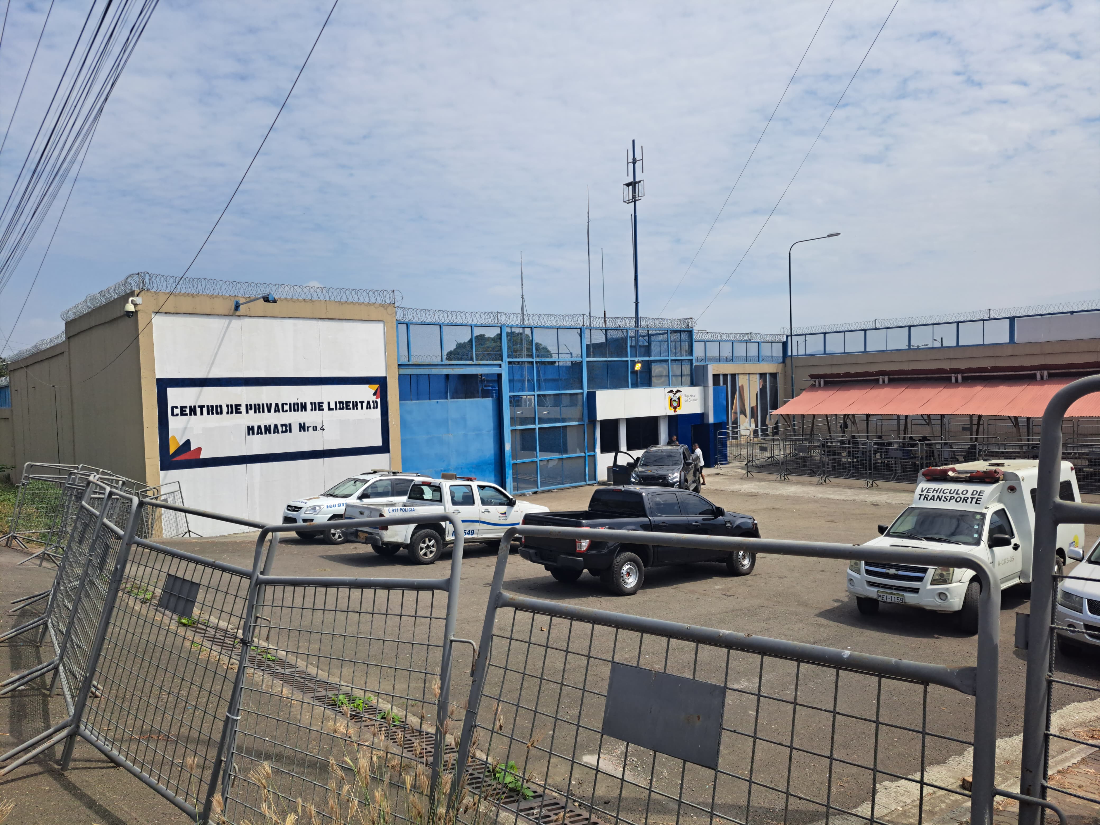 En una de las celdas del pabellón B de la cárcel El Rodeo, en Manabí, se encontró el cuerpo sin vida de un interno, informó la Policía.