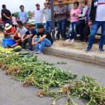 Campesinos realizan plantón en Rocafuerte para pedir acceso al agua