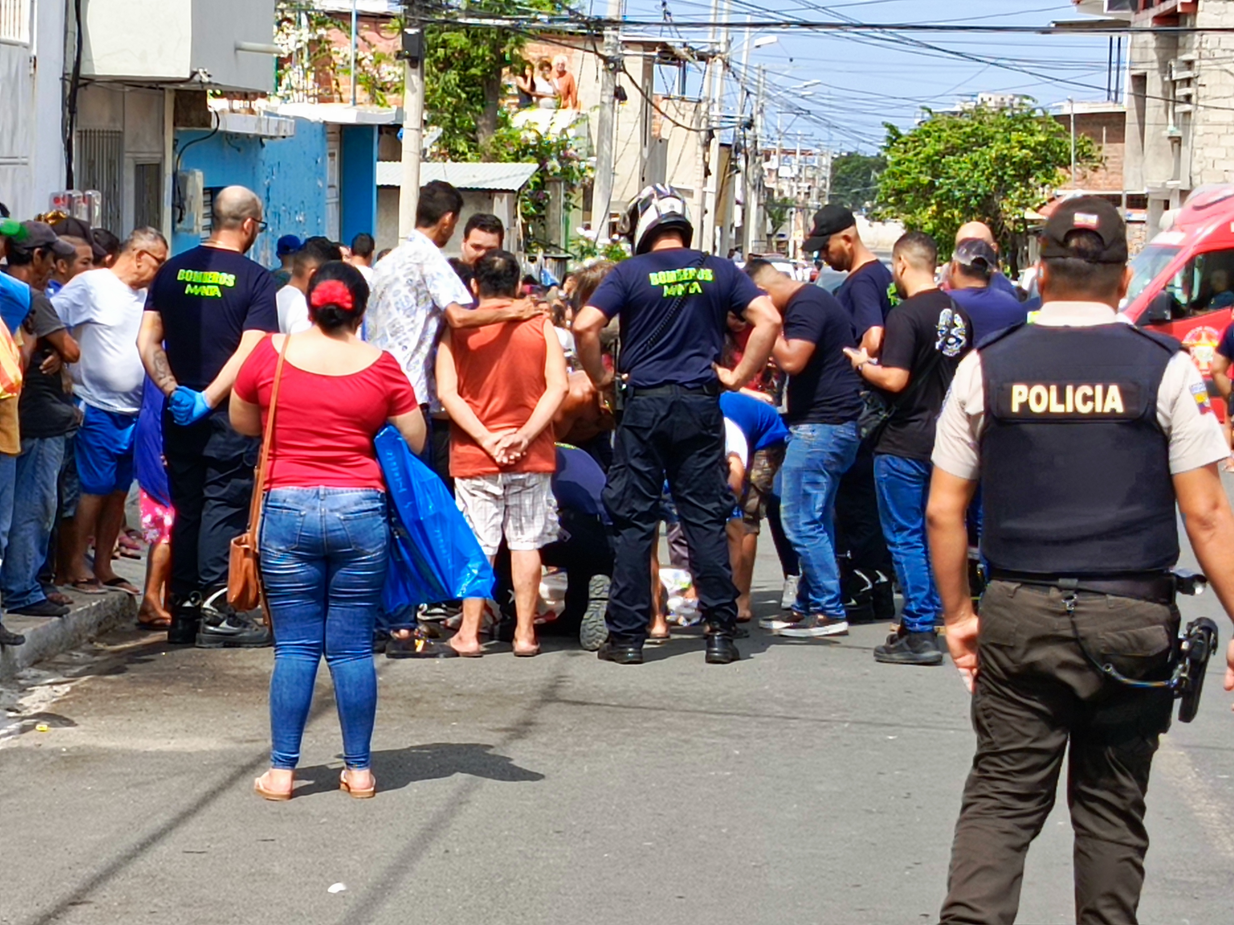 Un bombero es asesinado en el barrio La Victoria de Manta