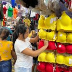 Ropa interior es lo más buscado en locales de venta de ropa