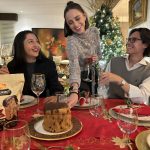 Cena y fiesta navideña con Panettone