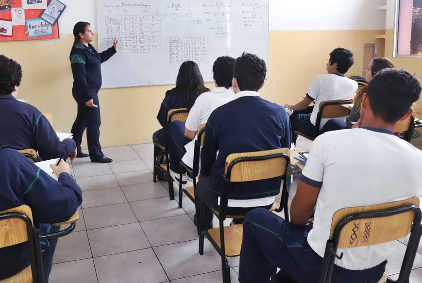 Un total de 3.900 instituciones educativas, entre escuelas y colegios regresan a la presencialidad este lunes 29 de enero del 2024.