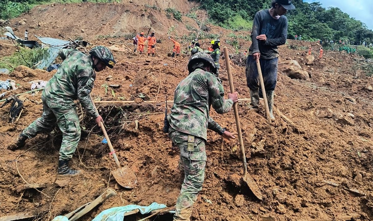 Al menos 33 personas fallecidos dejó un deslave registrado en una comunidad indígena en el norte de Colombia.