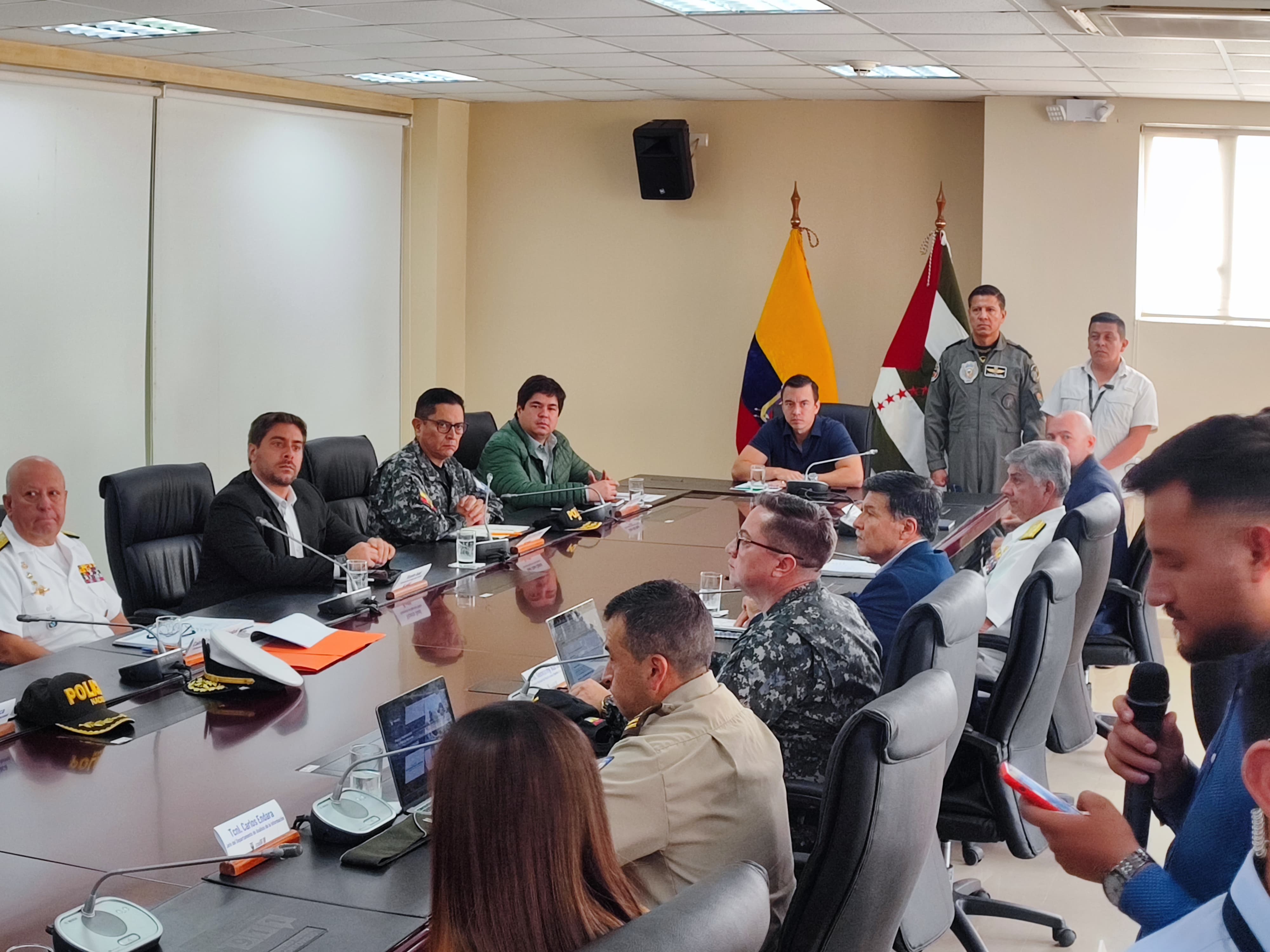 El presidente Daniel Noboa llegó tarde, por segundo día consecutivo, a uno de los eventos previstos en Portoviejo.