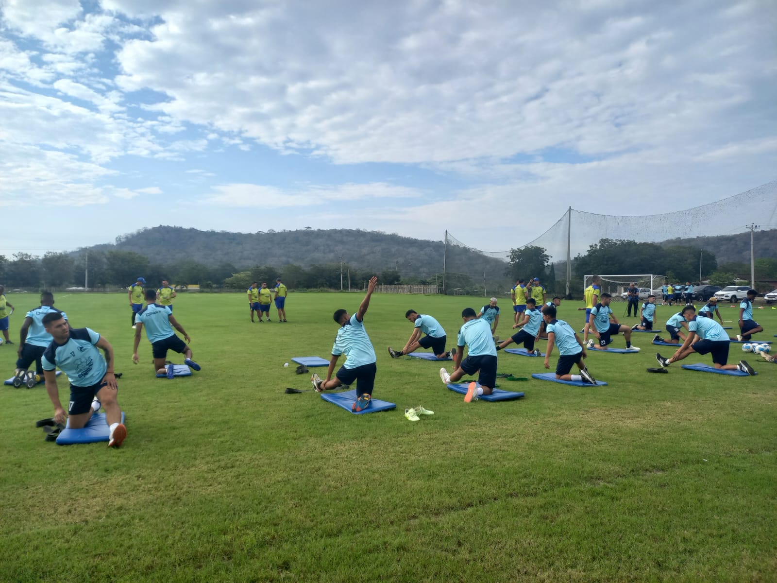 La pretemporada del año 2024 para Delfín Sporting Club, único club manabita en Serie A, arrancó la mañana de este lunes 8 de enero.