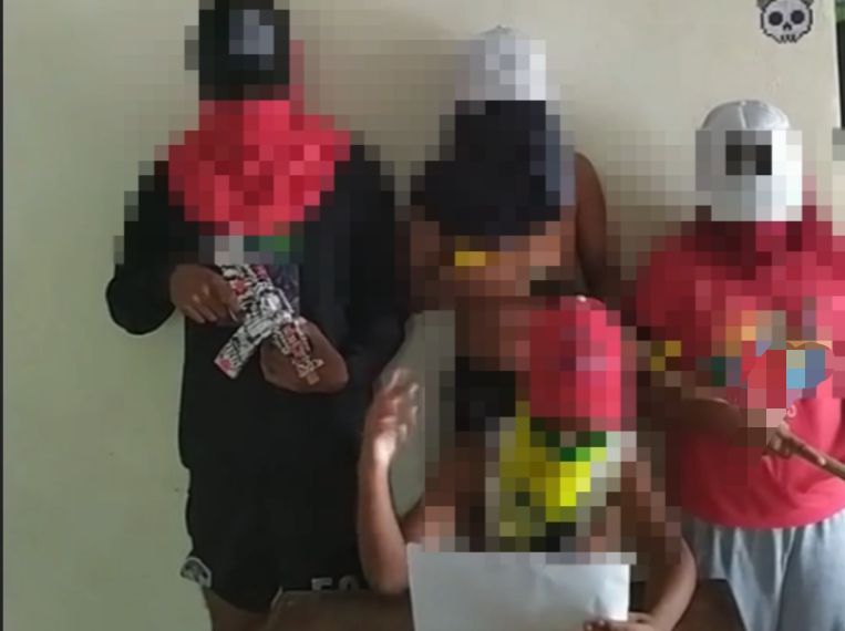 Niños imitan a terroristas y amenazan a profesores