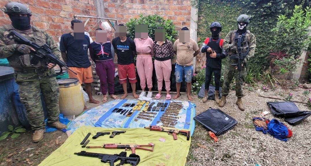 Seis detenidos durante operativo militar en Pedernales, Manabí