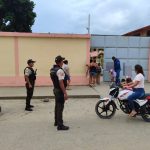 Policías custodian instituciones educativas que retornaron a las clases presenciales