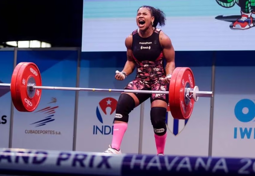 Angie Palacios se coronó campeona del Panamericano de Halterofilia, que se disputa en Caracas, Venezuela.