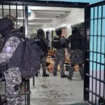 El Bloque de Seguridad ingresó  de forma simultánea a cuatro cárceles en las provincias de Carchi, Pastaza, Guayas y Pichincha.