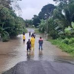 El desbordamiento del río Convento, en la parroquia del mismo nombre, causó afectaciones en más de 30 familias.