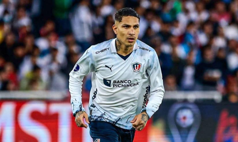 A trece días de haber firmado contrato con César Vallejo, de Perú, Paolo Guerrero anunció que no jugará en dicho club.