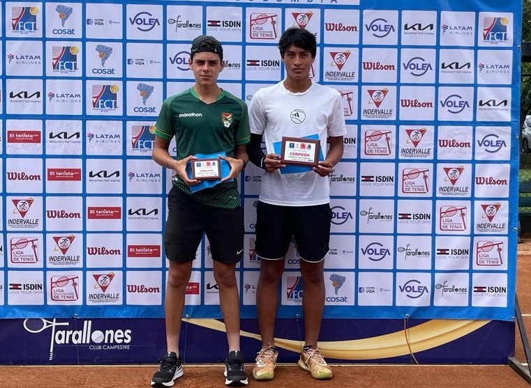 El tenista jipijapense Ángel Véliz se quedó con el título del torneo COSAT Grado 1 Copa Indervalle, categoría 16 años.