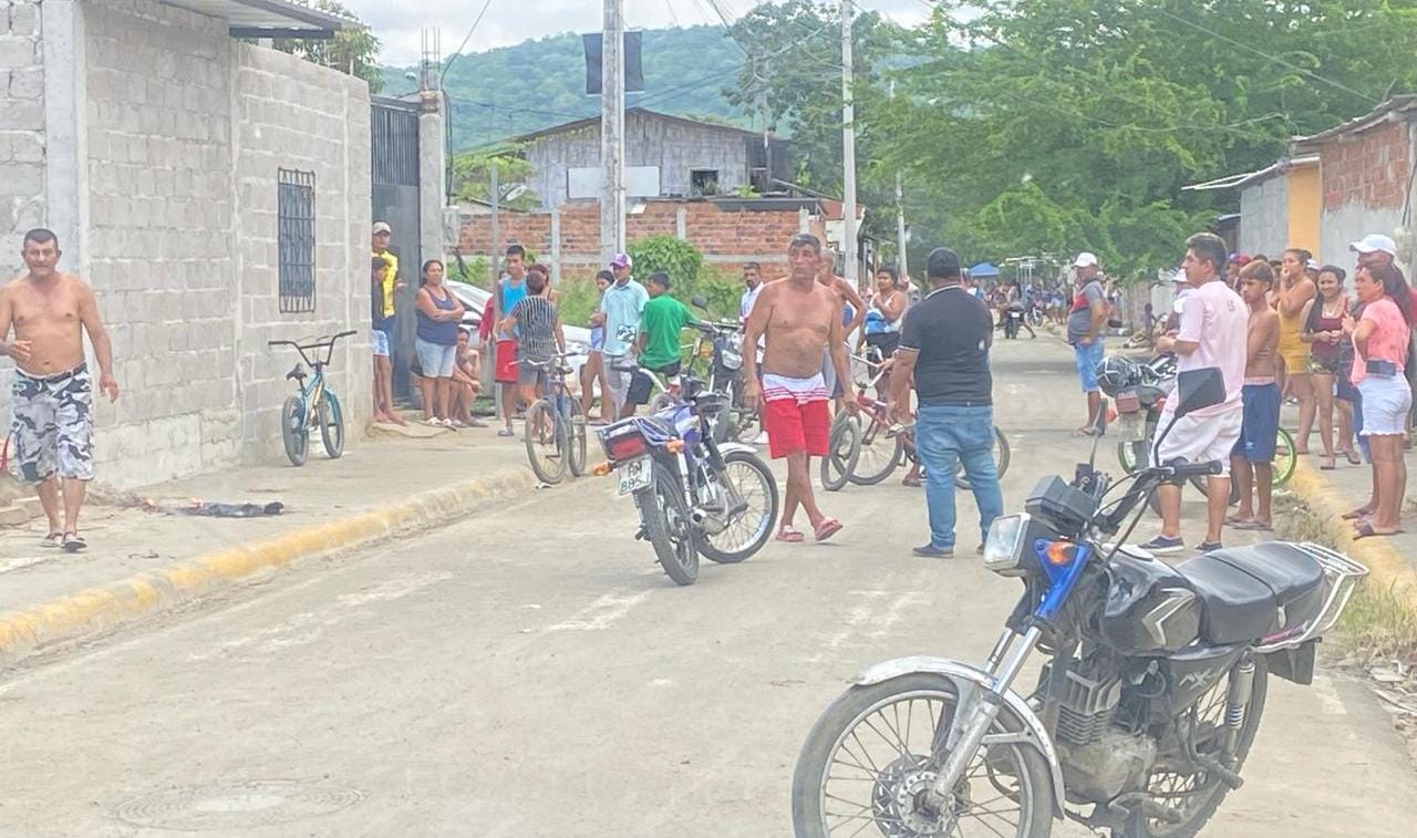 Un hombre muerto y otro herido es el saldo que dejó un ataque armado en la ciudadela El Florón de Portoviejo.