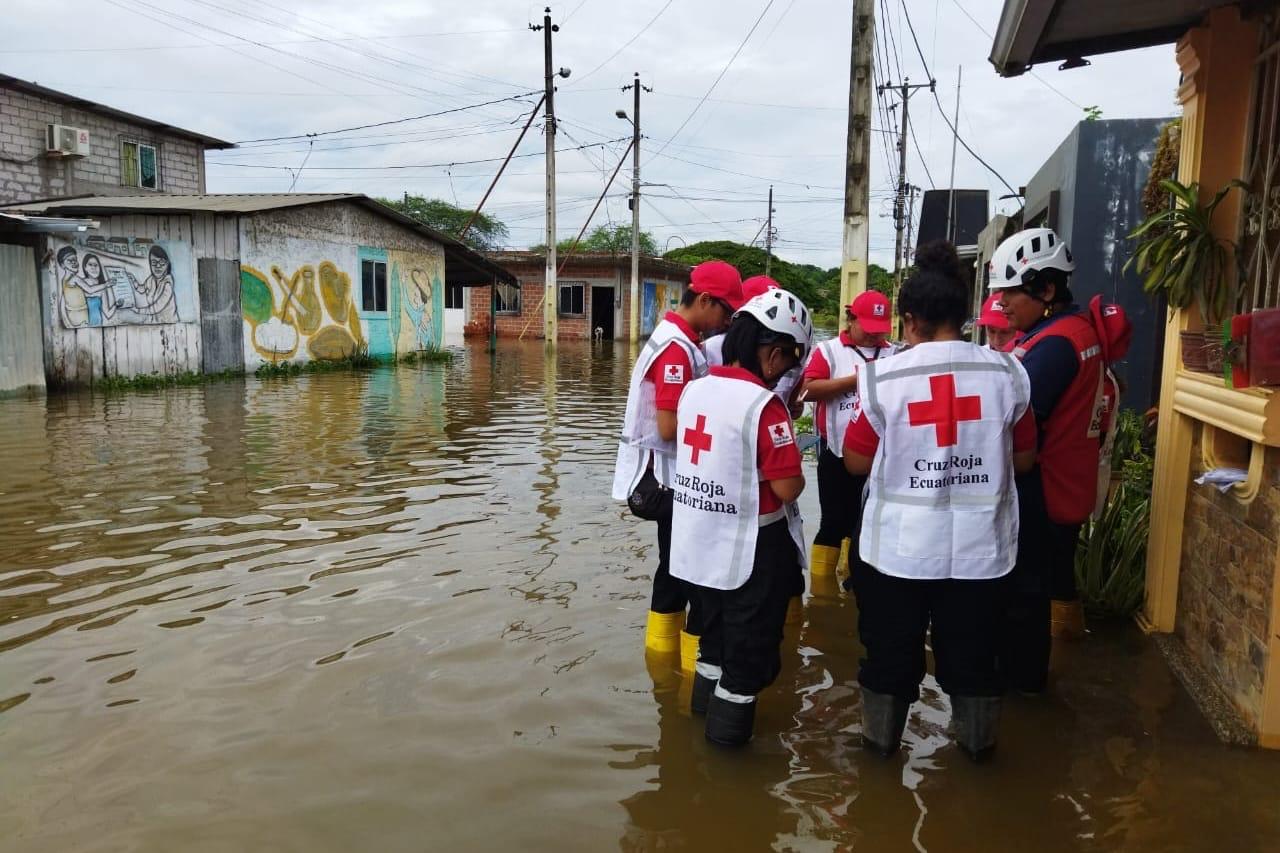 Voluntarios de la Cruz Roja de Manabí se activan para atender emergencias