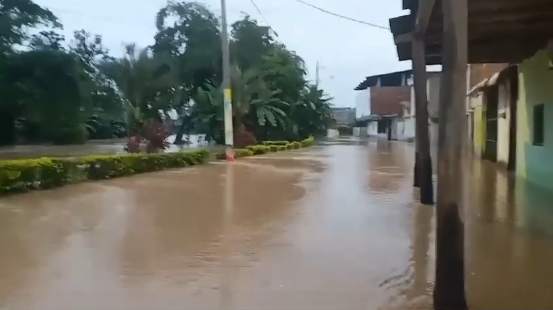 Declaran en emergencia a Chone por inundaciones