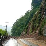 La vía Alóag Santo-Domingo está cerrada al tránsito vehicular